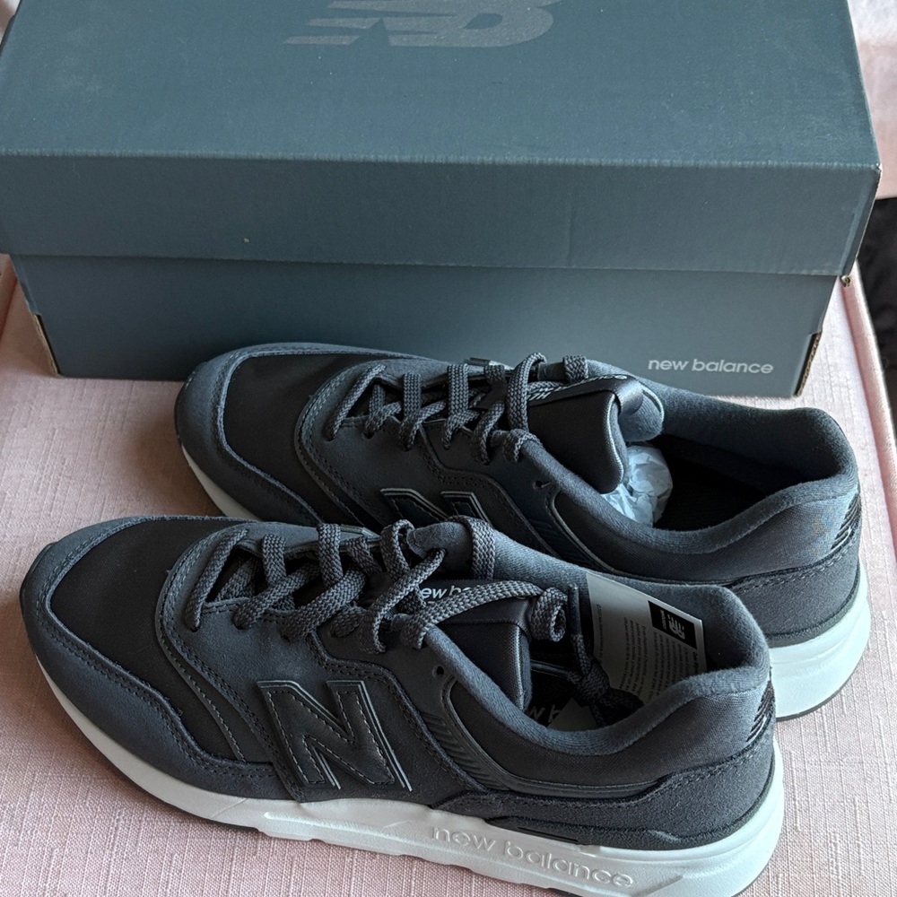 New Balance 997H grey sneakers